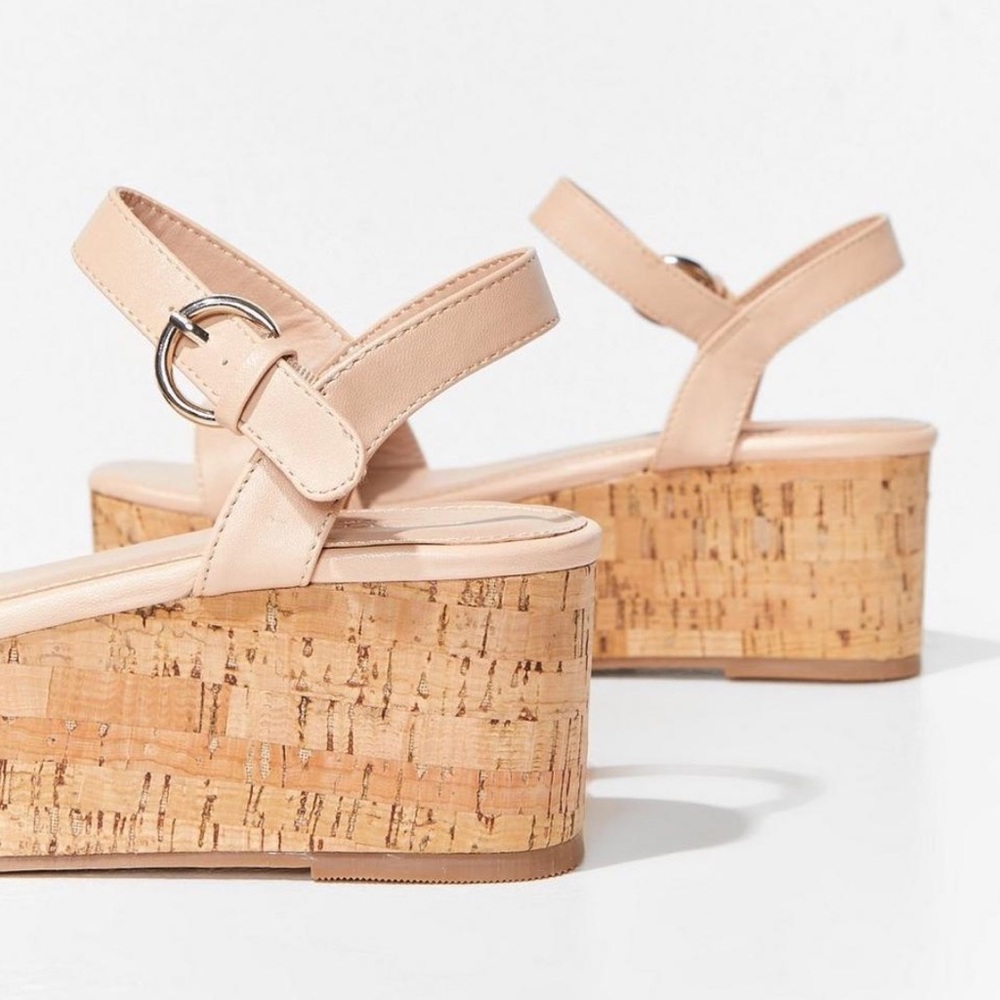 Platform Sandals - New In Box - Picture 2 of 4